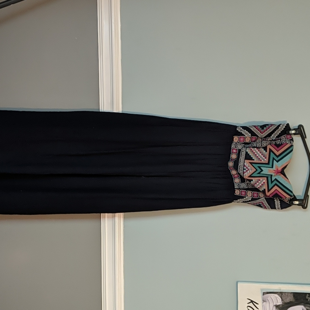 Strapless embroidered dress